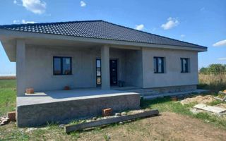 Casă cu proiect deosebit în Livada de Bihor - Poză 2
