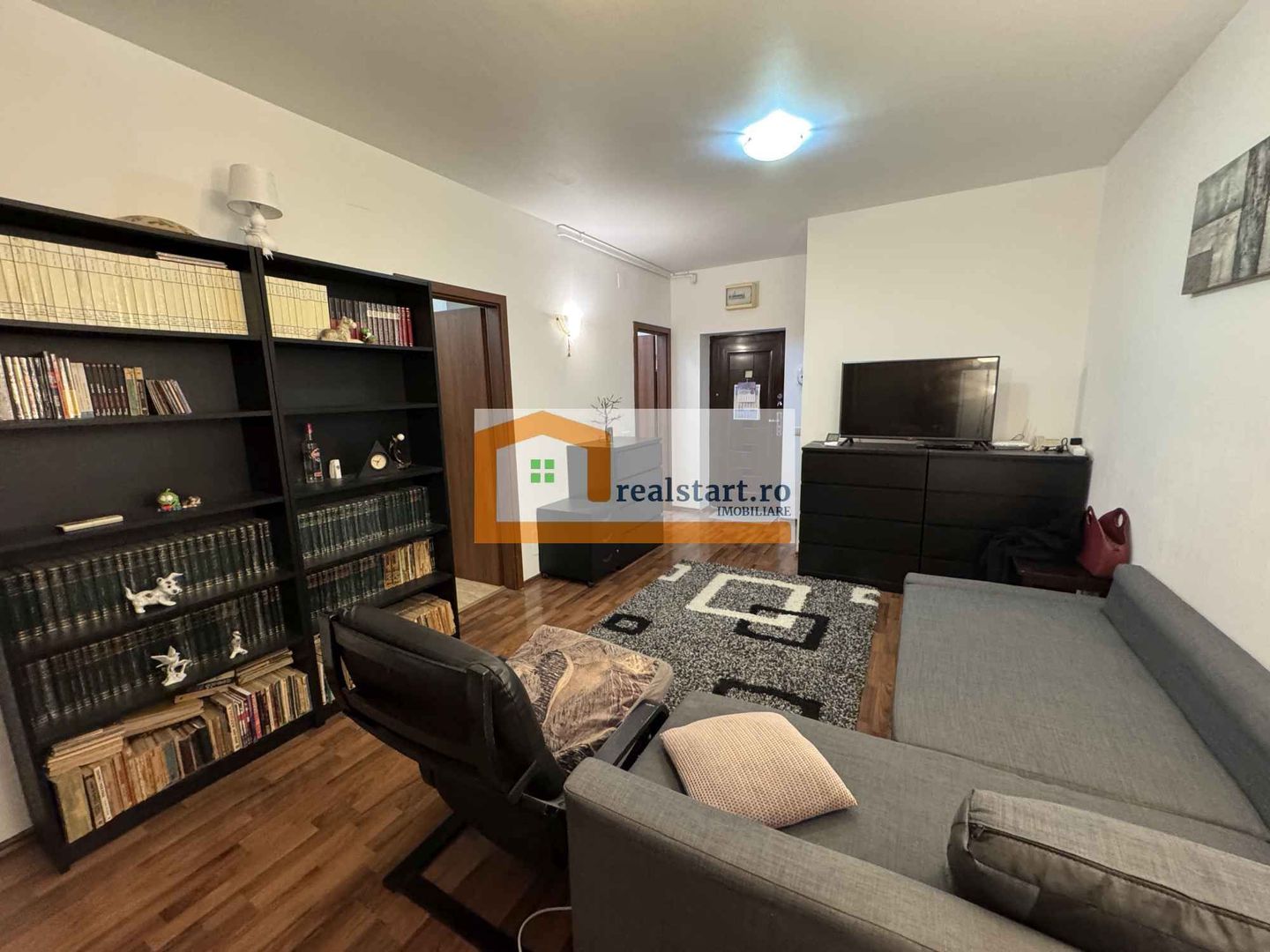 Rasarit de Soare, et8/11, Auchan Titan, disponibil imediat - Poză 8