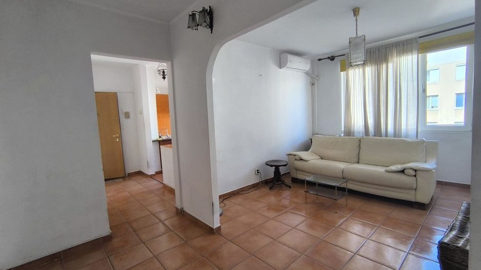 De vanzare Apartament 3 camere ULTRACENTRAL Tineretului - Poză 2