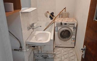 Vanzare Garsoniera spatioasa in Titan, 42mp, 10 min metrou, bloc 1986 - Poză 4