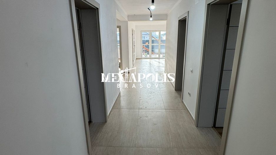 Vanzare Casa pe Parter  4 Camere  Brașov în Cartierul izvor - Poză 11