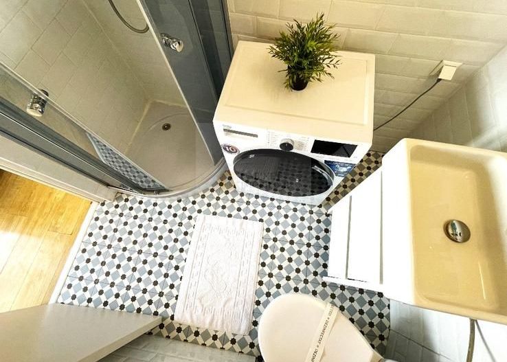 Garsoniera | Vedere catre Calea Victoria  | Airbnb | Certificat Turism - Poză 6