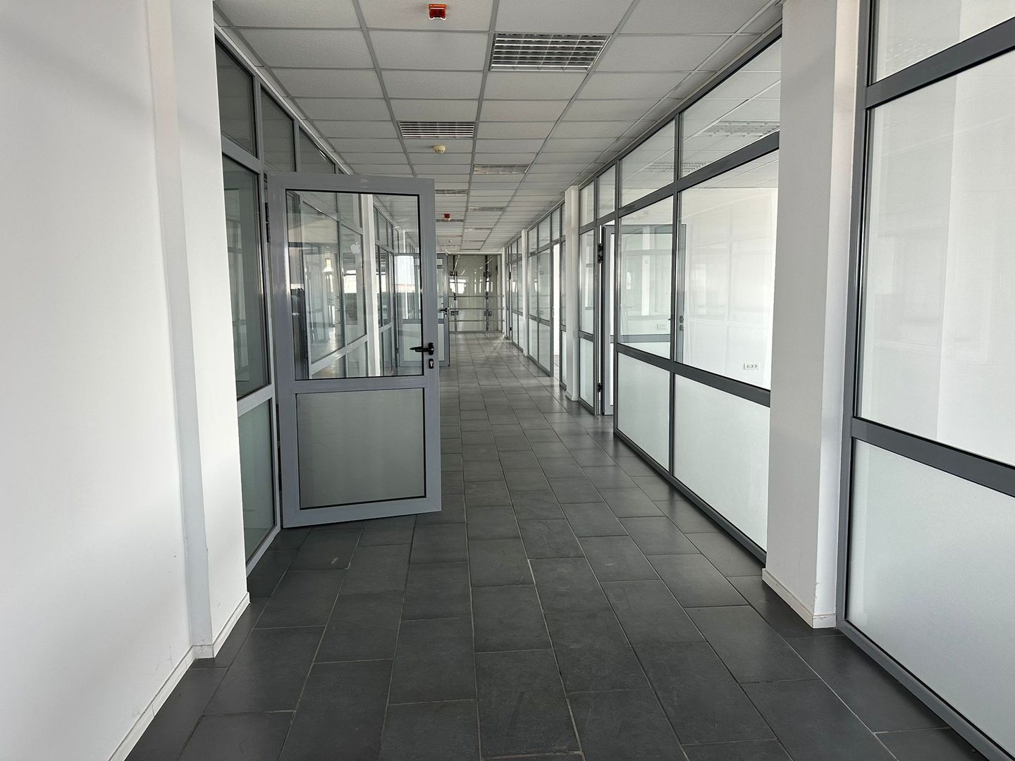 Spatiu depozitare - logistica 2.519 mp si birouri Chiajna A1 - Poză 32