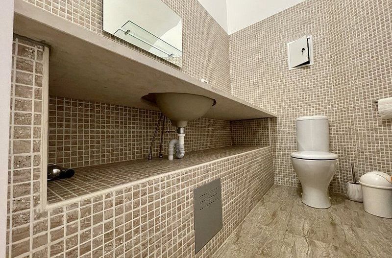 Spatiu birou in cladire istorica restaurata - Poză 12