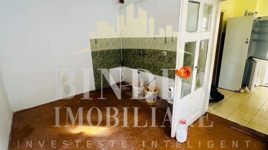 Apartament 1 camera 50mp utili etaj 1 Traian- centrala proprie - Poză 4