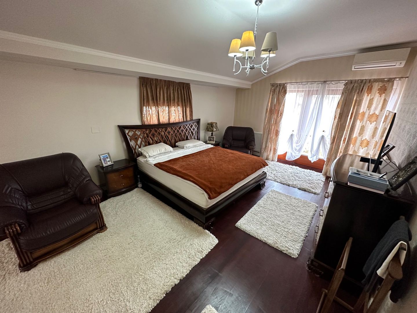 Casa la artera pretabilă Clinica medicala / birouri - Poză 22