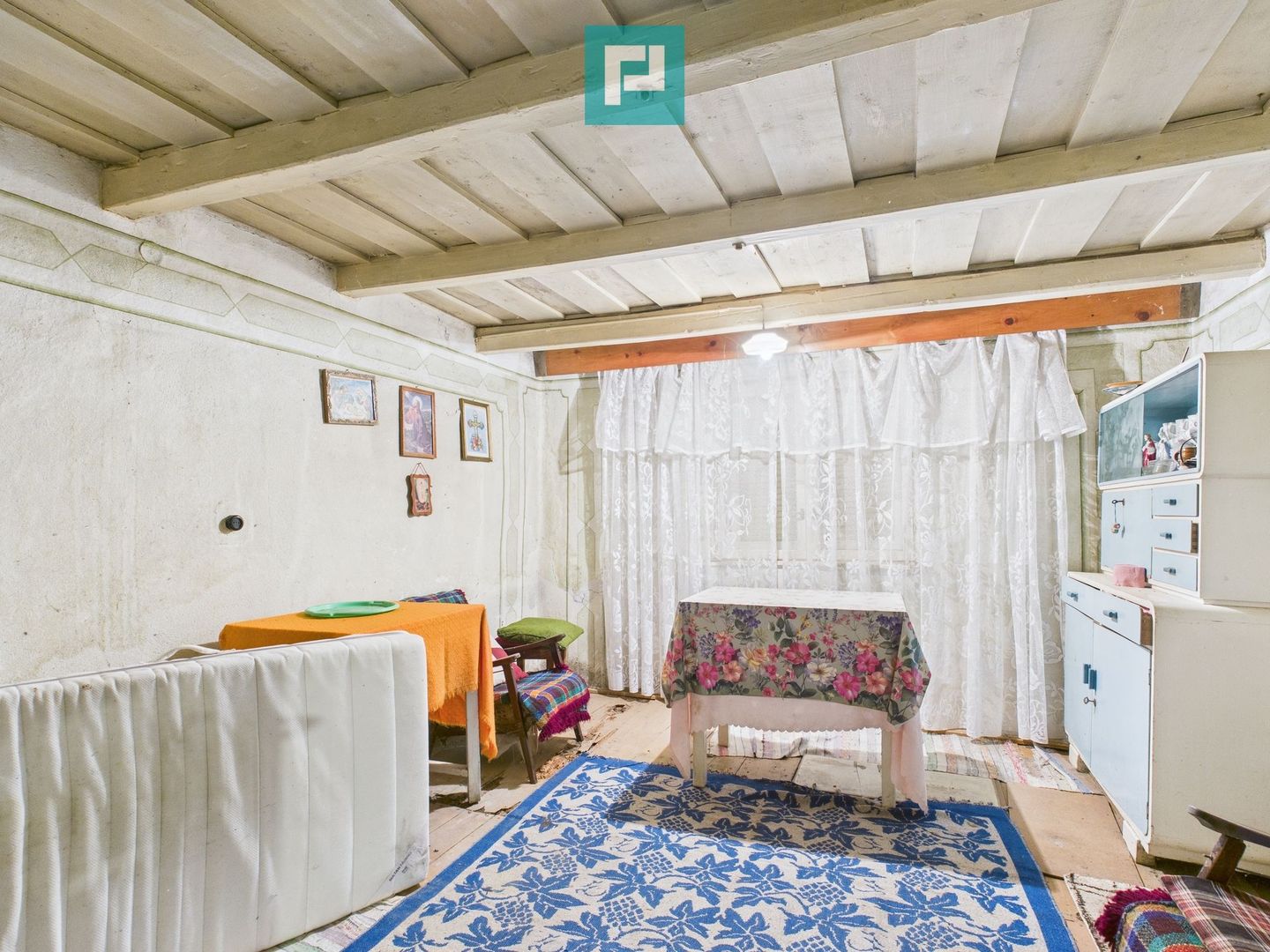 Casă  cu 2 corpuri total 4 camere în Nădab - Poză 4