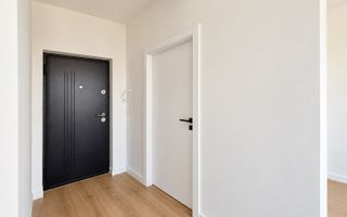 3 camere.  Etaj intermediar. Asfalt. Loc de parcare. - Poză 7