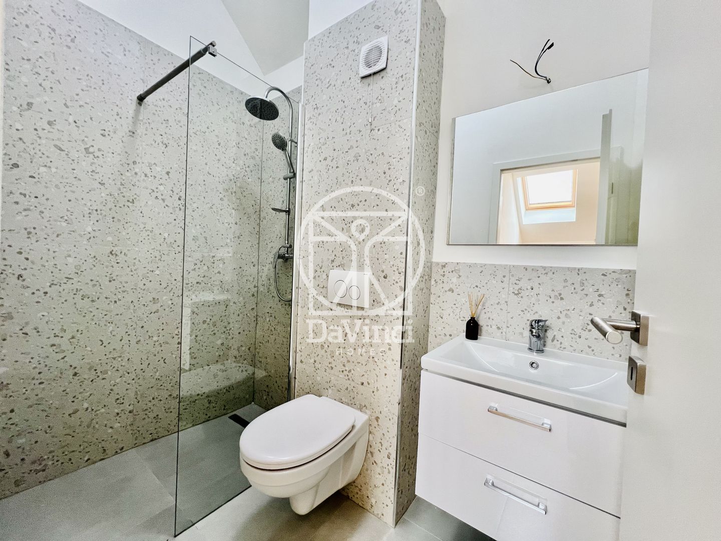 Penthouse 2 camere,  2 bai, aer conditionat (NCL-33D-Mi-ap11) - Poză 9