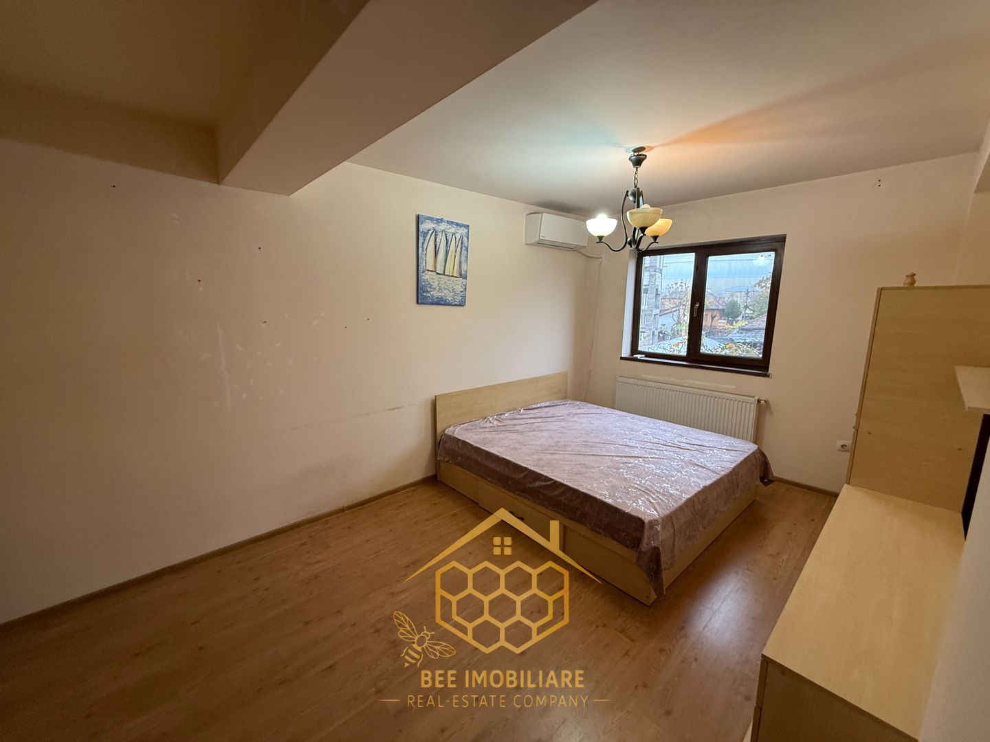 Apartament spatios 3 camere la 10 minute de centru cu loc de parcare - Poză 6