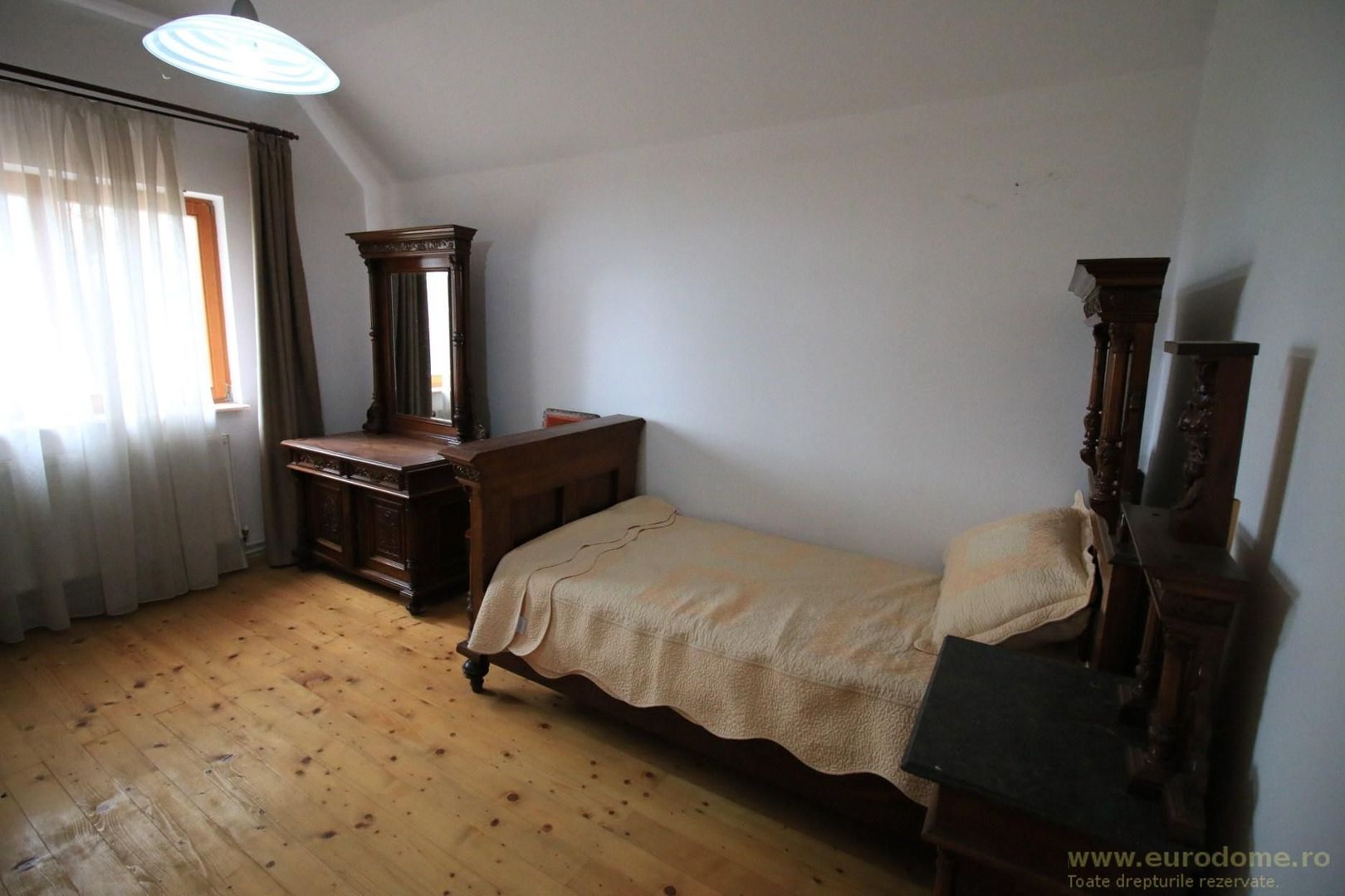 Proprietate deosebita - casa cu curte si livada - Poză 24