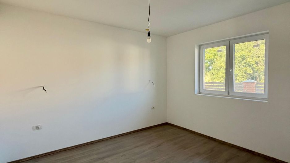 Casa individuala I 3 camere I 480 mp teren I Sanmihaiu Roman - Poză 4