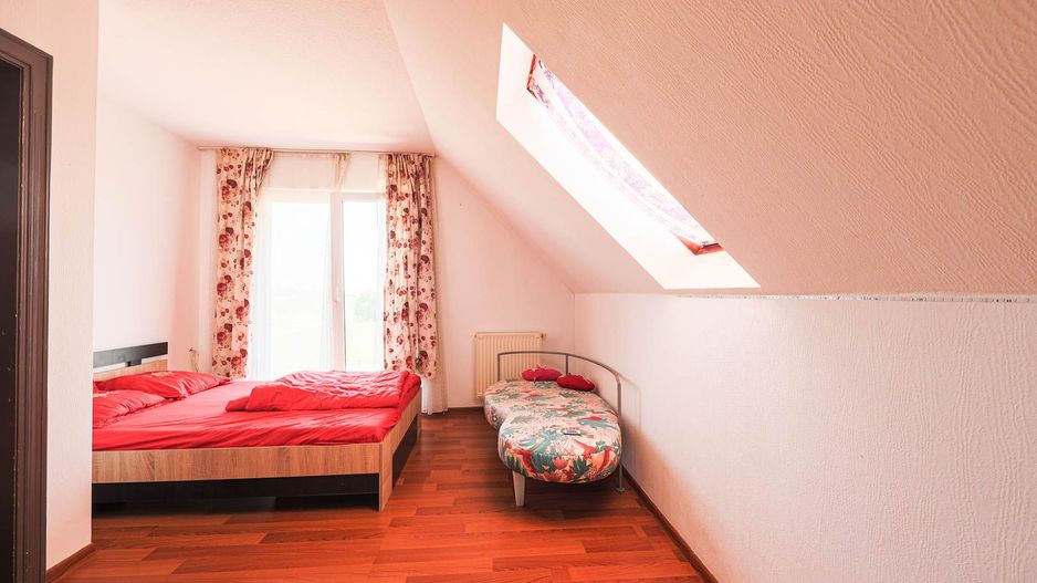 🏡 Visează la casa perfectă în Cartierul de Vest! 🌳 - Poză 8