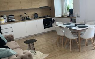 Apartament 2 camere, ultimul etaj, panoramă superbă,  balcon 10 mp - Poză 1