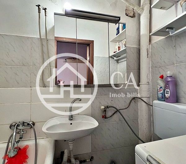Apartament de vânzare cu 2 camere în zona Rogerius, Oradea - Poză 7