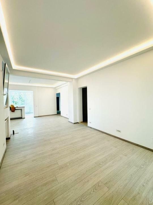 Apartament de vanzare 3 camere Calea Victoriei! - Poză 8