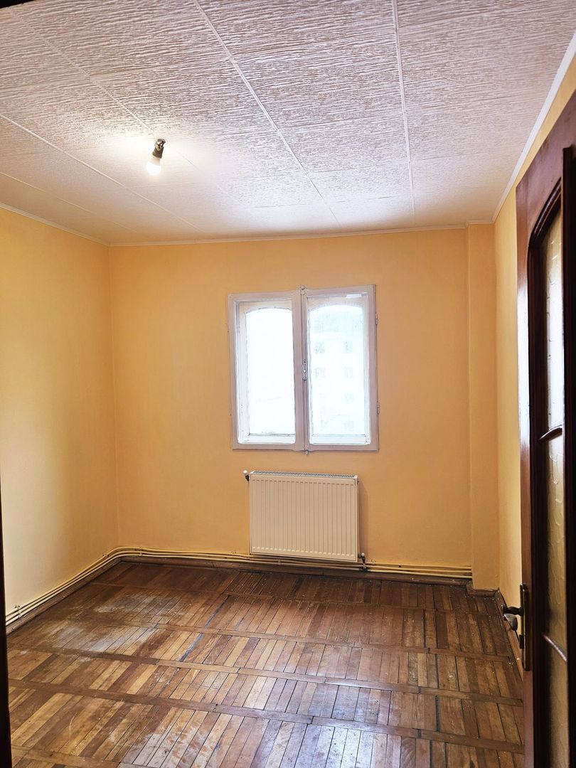 Apartament cu 2 camere, etaj 4, VASLUI zona CENTRU; - Poză 6