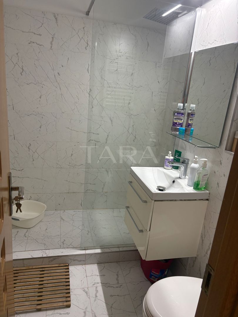 Garsonieră renovată, mobilată și utilată, cu parcare, zona semicentral - Poză 8