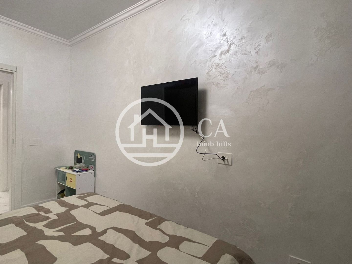 Apartament cu 3 camere de vanzare in Prima Universitatii, Oradea - Poză 10