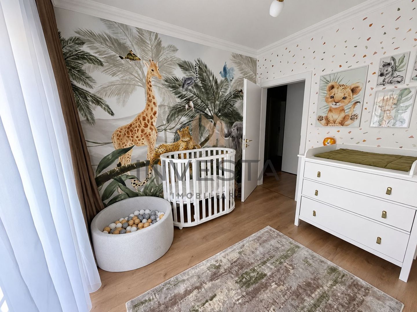Apartament 3 camere in vila cu 150 mp curte, cartier Andrei Muresanu! - Poză 7