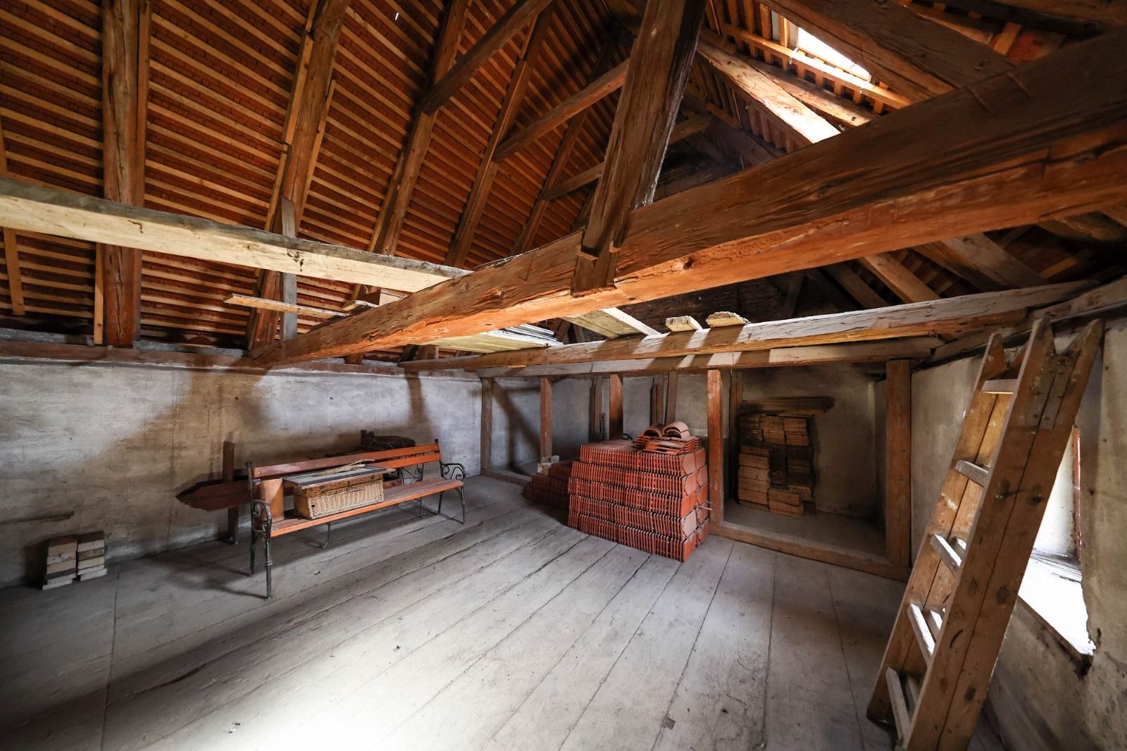 Casă Săsească Autentică cu Șură Impresionantă în Cristian – Teren 2729mp - Poză 35