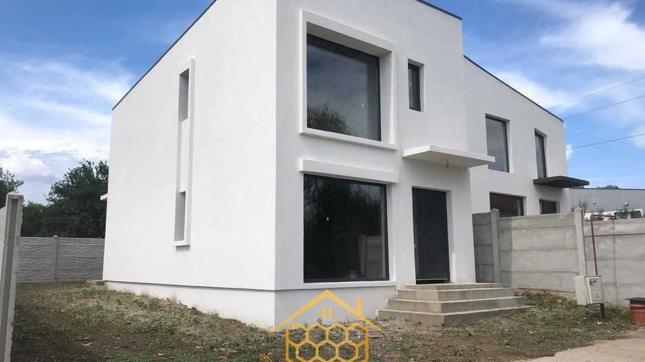 DESIGN MODERN & LUMINA NATURALA – Casa ta Premium in Simnicul de Jos - Poză 1