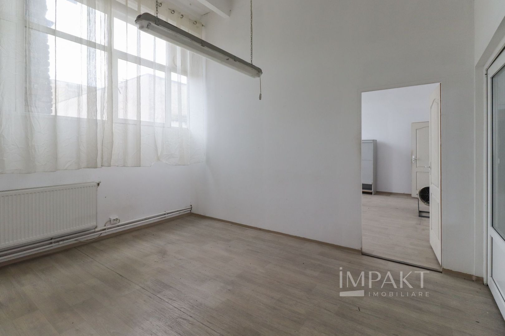 Hala de 614 mp la inchiriat open-space zona Piata 1 Mai - Poză 5