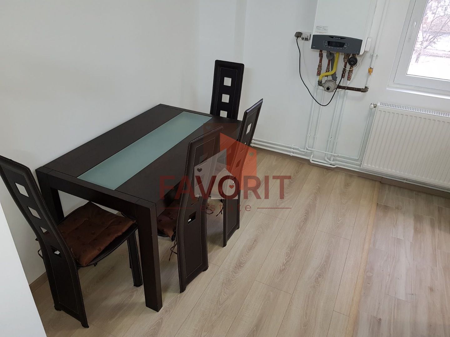 2 camere | centrala proprie | etaj intermediar | zona excelenta | - Poză 7
