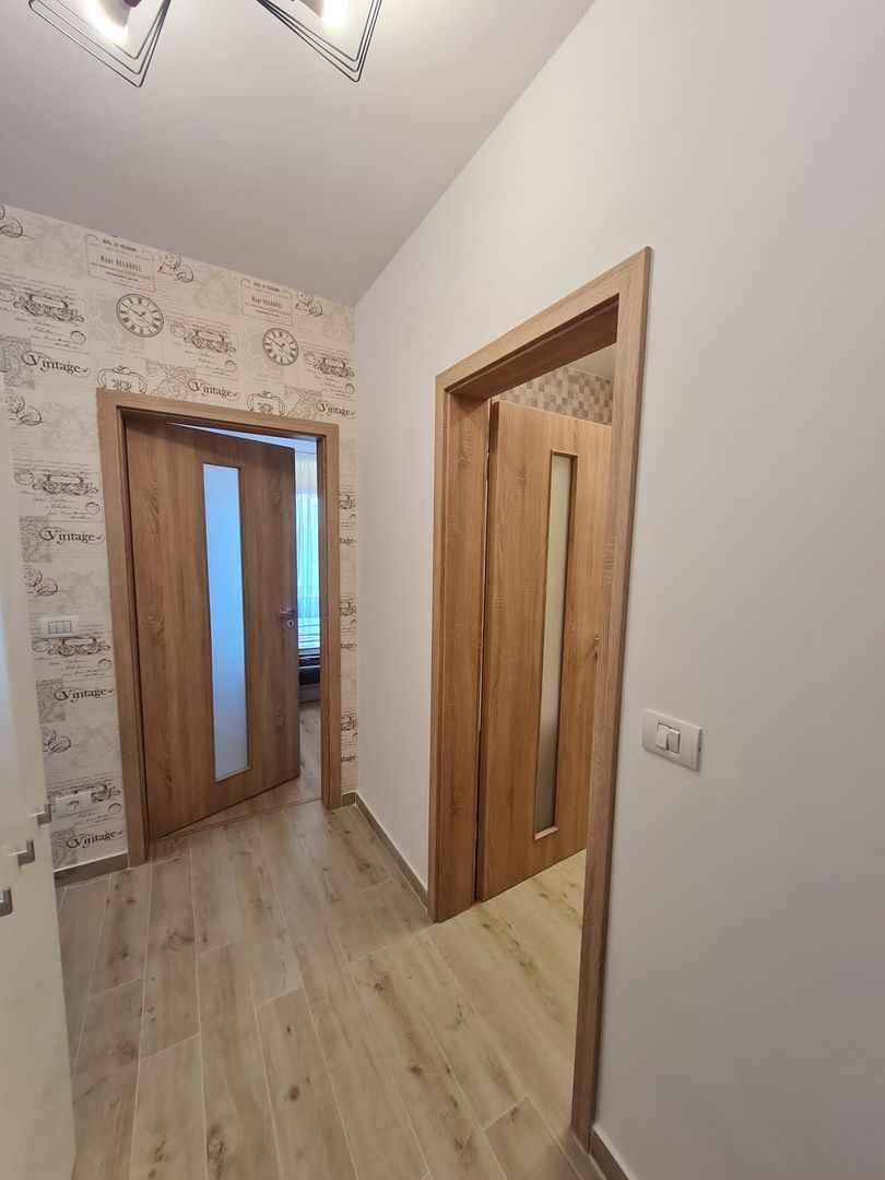 Lux la 5 minute de Iulius Town - Poză 15