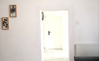 Casa renovata 250 mp utili si teren 935 mp in zona centrala Cisnadie - Poză 14