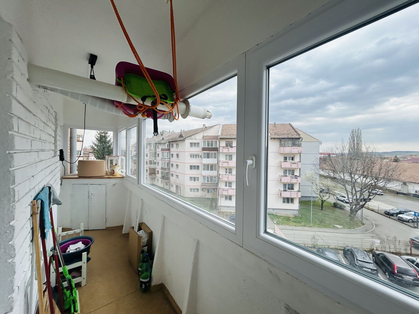 Apartament in zona centrala, la cheie, mobilat, utilat, et intermediar - Poză 16