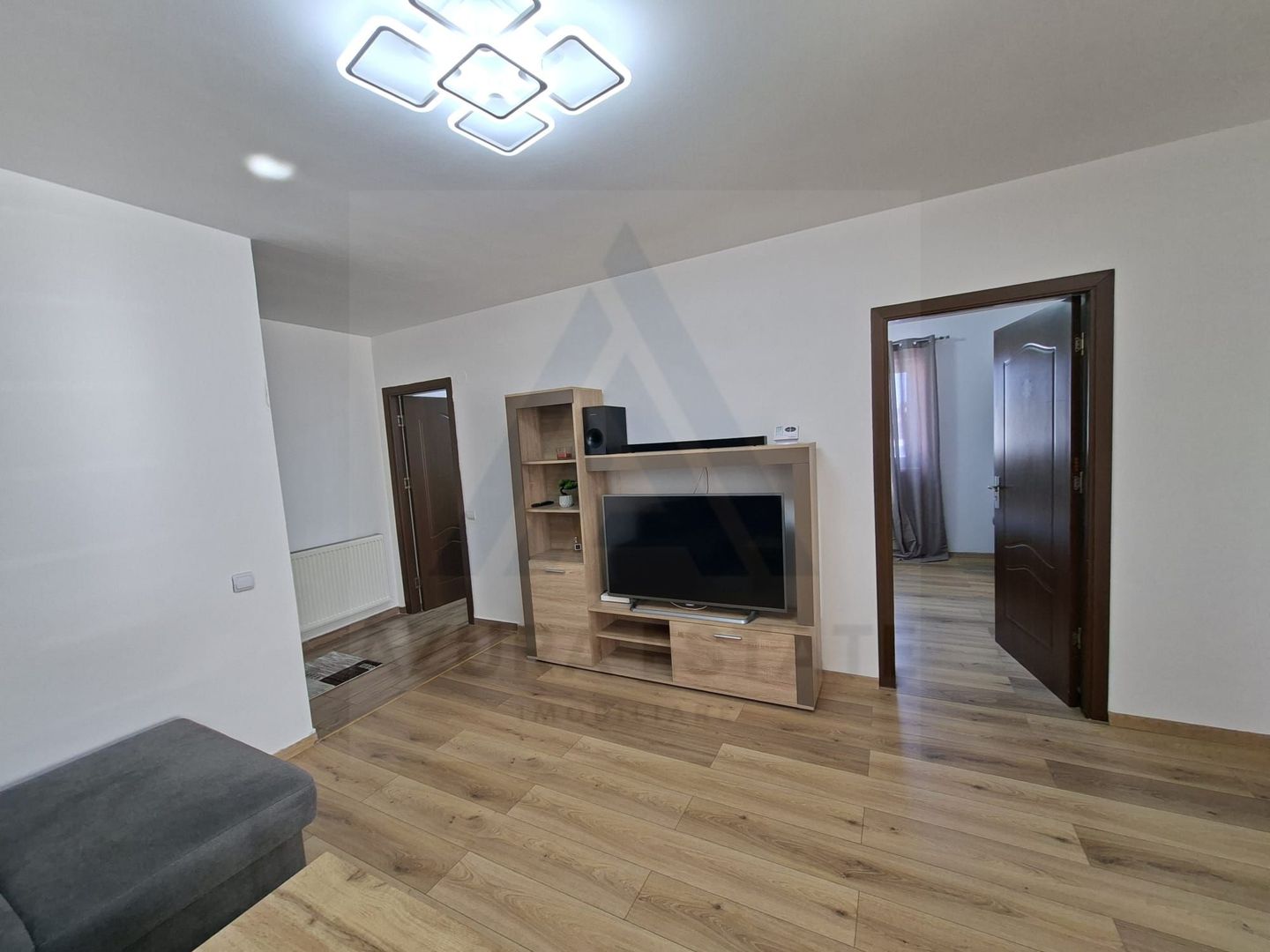 Apartament modern 3 camere baie cu geam hol 2 balcoane in Arhitectilor - Poză 3