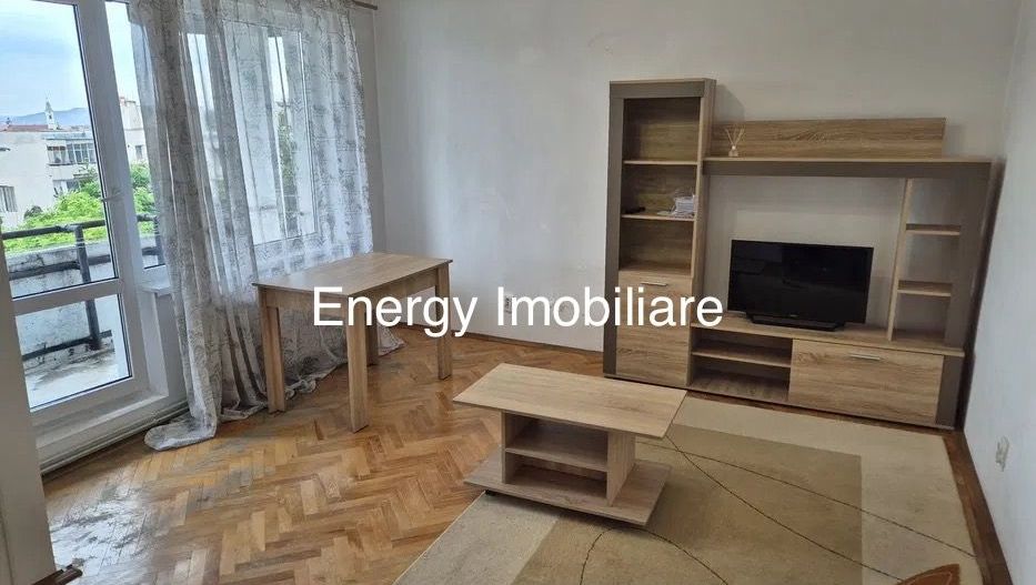 Apartament cu 3 camere,zona Tudor - Poză 1