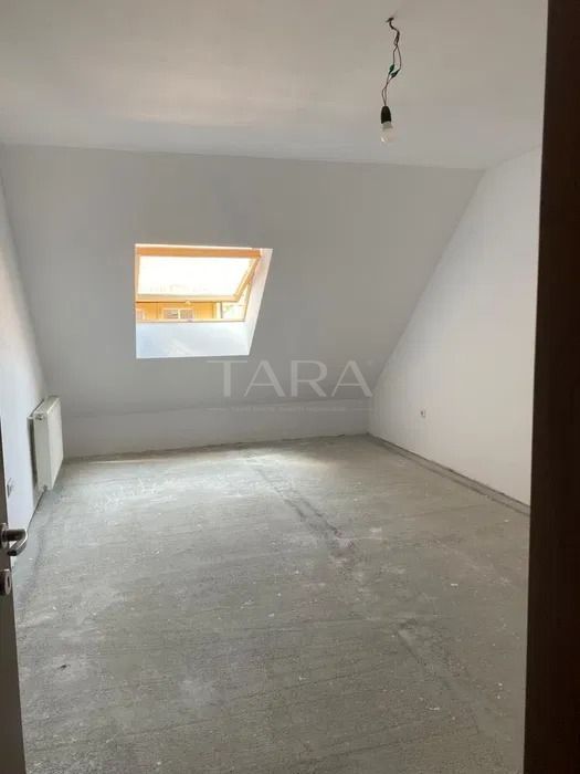De vanzare apartament cu 3 camere de tip penthouse in Floresti! - Poză 9