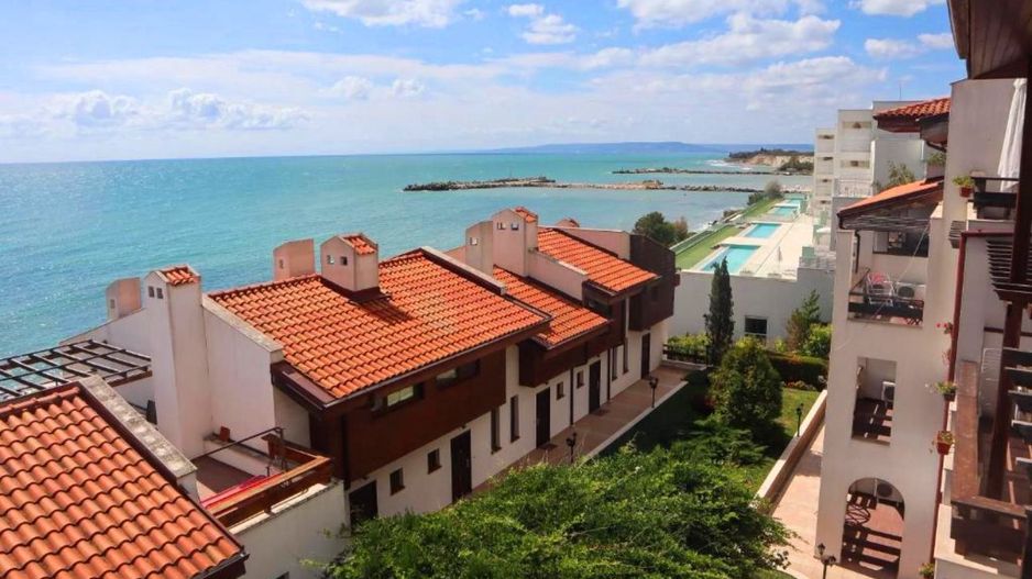 Apartamente cu 2 si 3 camere ideal investitie cu vedere superba langa Balcic - Poză 11