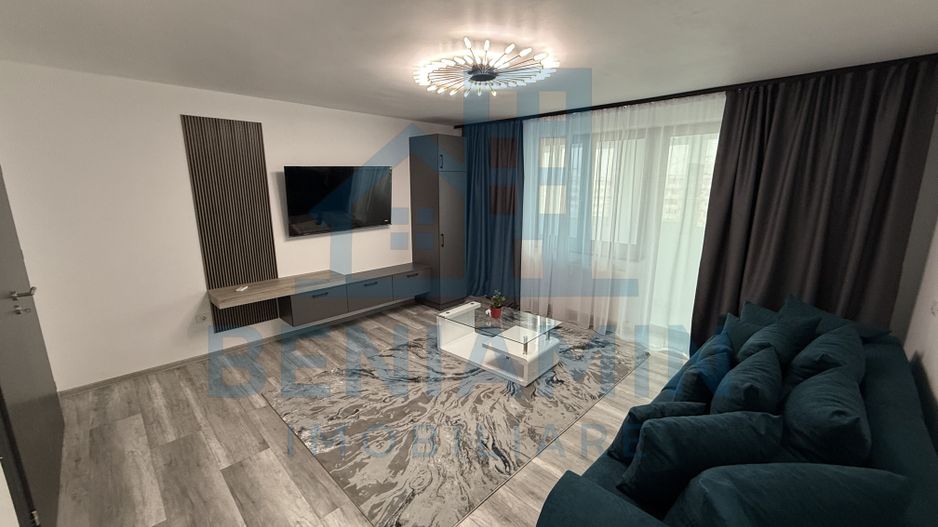 4 camere - 93mp - mobila - utilat - lux - Hotel Ramada - Poză 1