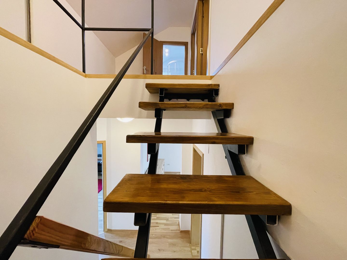 Casa din Dumbravita, 4 camere, 110 mp - Confort si liniste - Poză 14