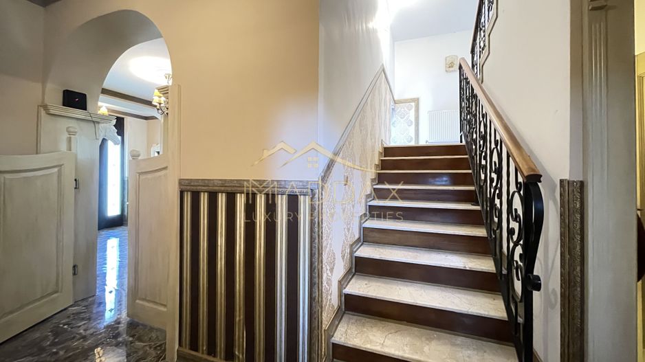 Vila 7 camere**Lake view**Ponton privat**Piscina**Teren 933 MP//Balotesti - Poză 17