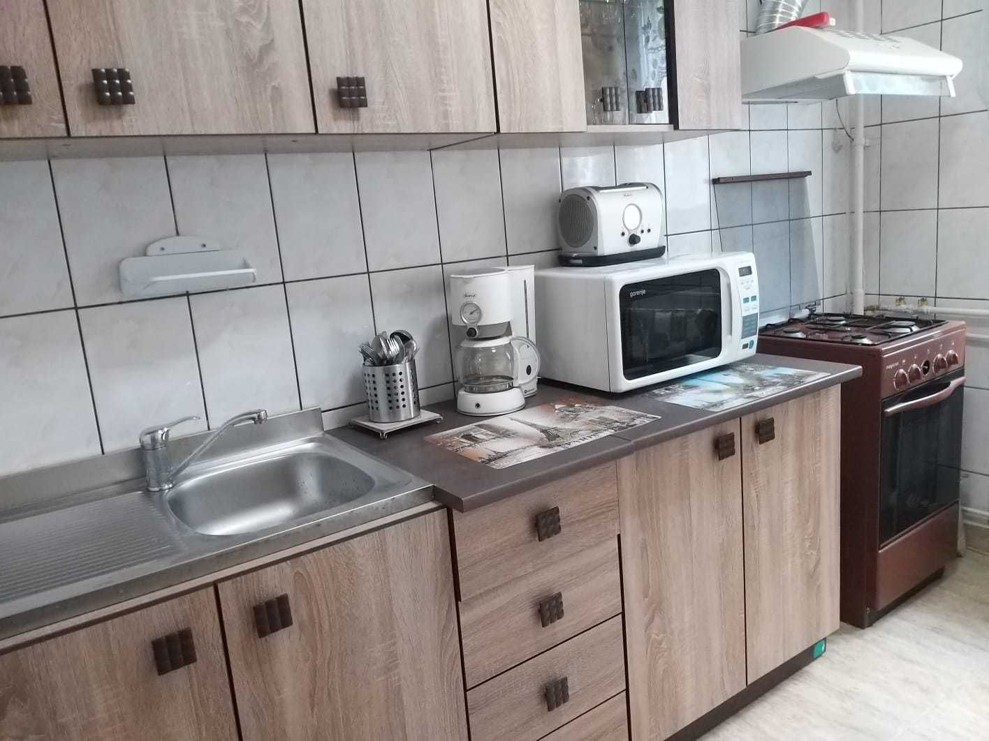 Apartament 3 camere Et 1/4 pe Bd. Timisoara - Poză 4