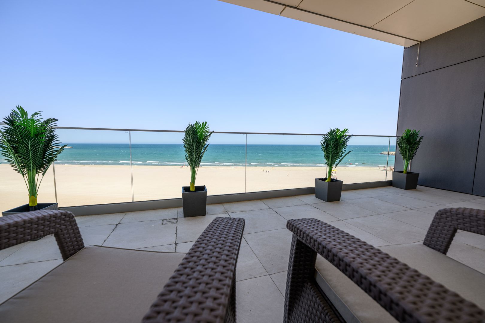 PENTHOUSE CU PISCINA, VEDERE PANORAMICA LA MARE/FALEZA OLIMP - Poză 13