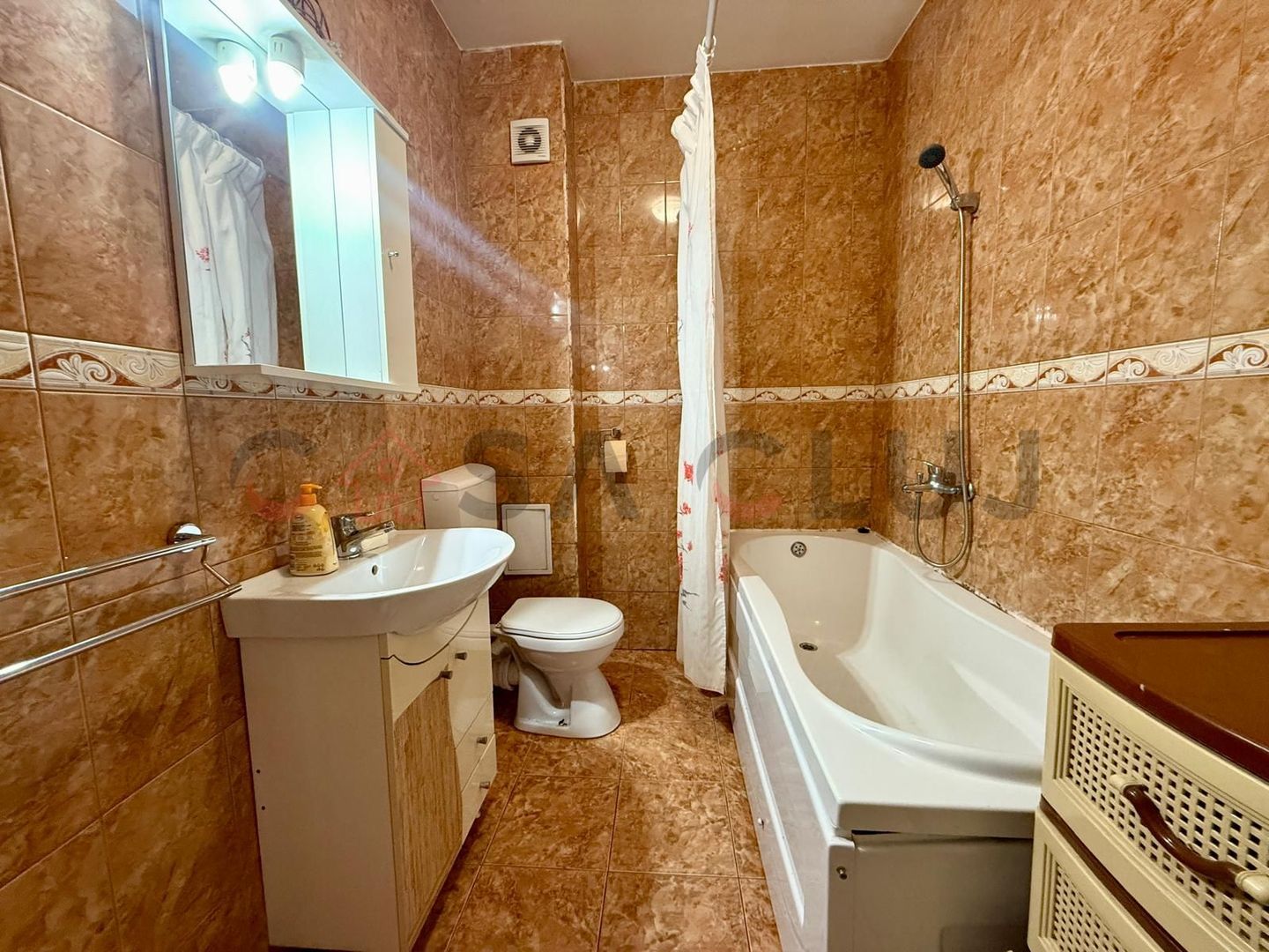 2 camere, decomandat, etaj intermediar, parcare, "La terenuri" - Poză 4