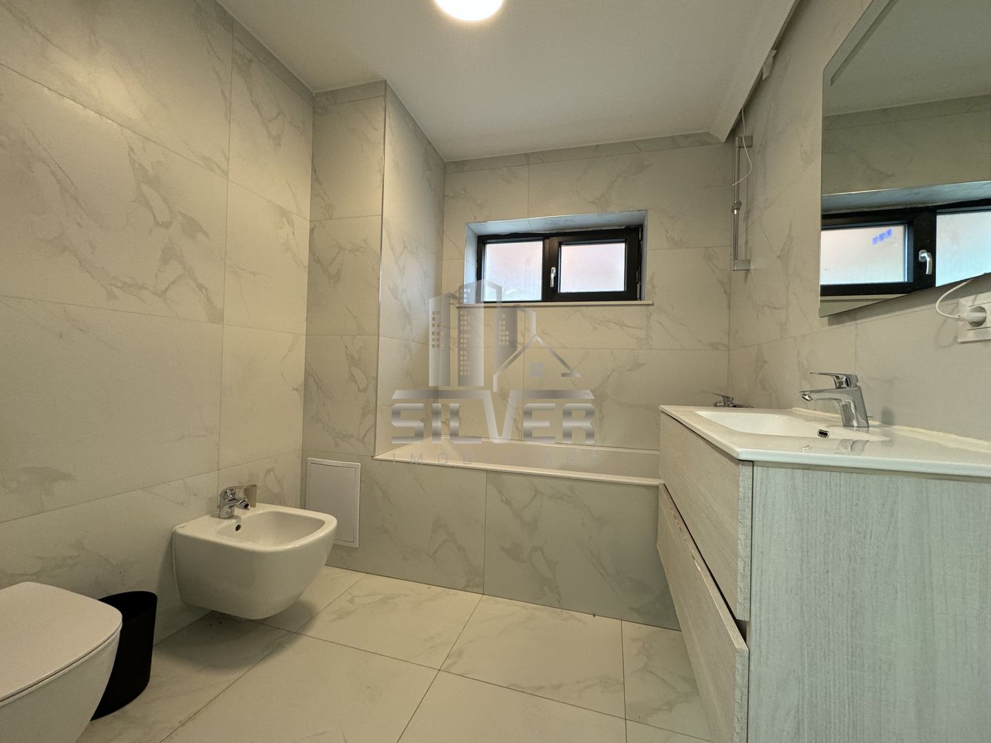 Casa moderna cu teren de 280 mp  la 5 minute de Vivo! - Poză 14