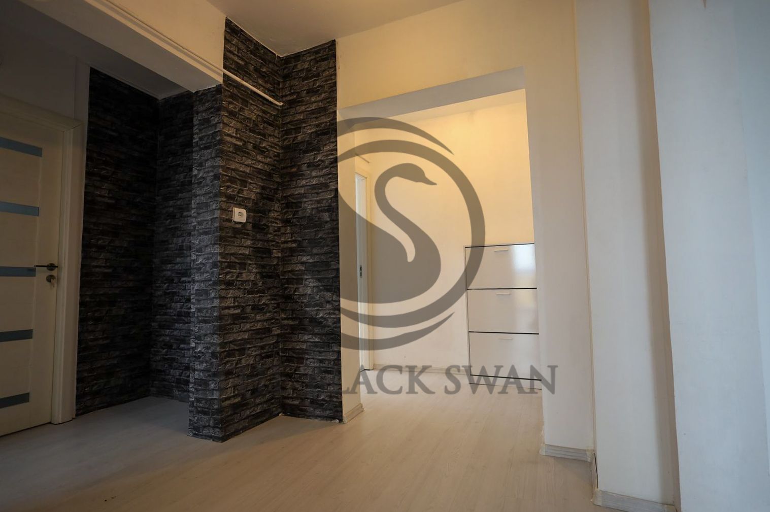 Apartament 3 camere de vanzare | Malu Rosu | Balcon 12mp | Comision 0% - Poză 6