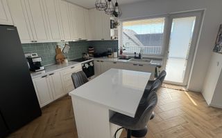Casă individuală modernă cu garaj - teren 400 mp – Sura Mare - Poză 7