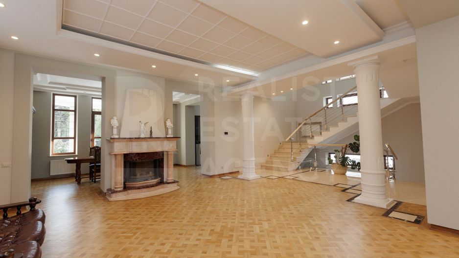 Chirie, casă, 3 nivele, strada Frumoasa, Centru - Poză 5