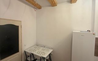 Garsonieră cochetă de închiriat în Schei - Poză 5