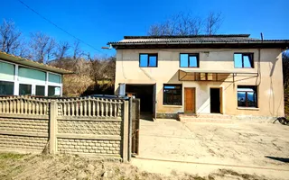 Casă cu teren generos în Dârmănești, Argeș-ideală pentru locuința sau afacere  - Poză 11