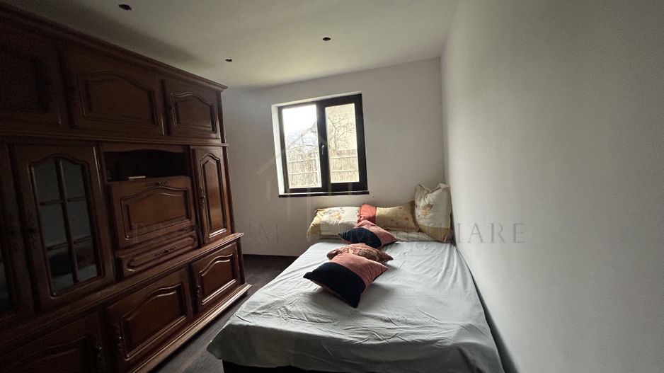 Casa de vanzare in Slanic Moldova . - Poză 3