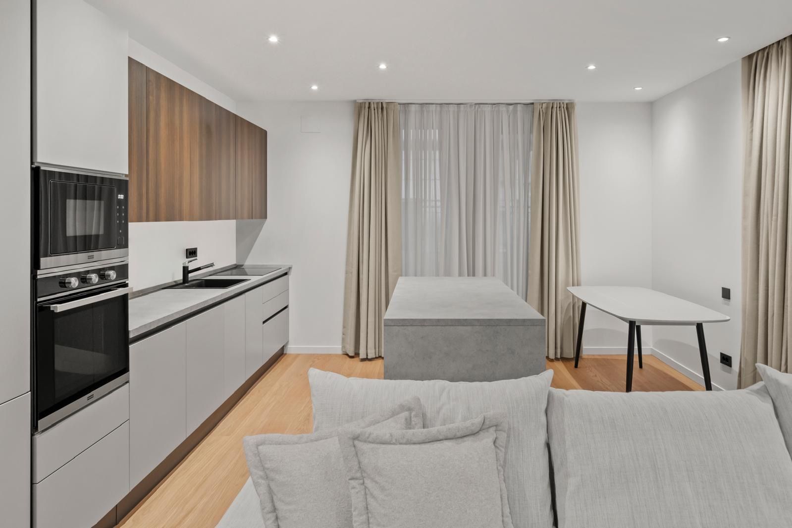 Închiriere Apartament Unic 3 Camere în Zona Primăverii - Poză 4