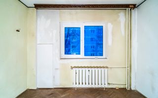 1 Mai nr. 29, 3 camere, 4/10, bloc stradal, c-tie 1980, bucatarie mare, 2 bai - Poză 4